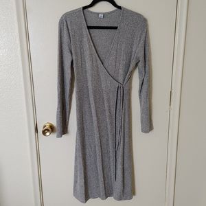 Old Navy light gray knit wrap dress